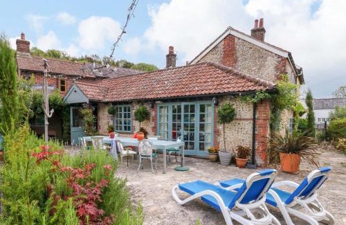 Dorchester House | Piddle Inn