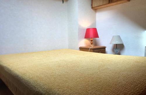 Cauterets Apartment | Pied télécabine avec parking couvert, T2 bis 5 personnes.