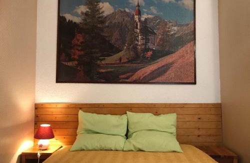 Cauterets Apartment | Pied télécabine avec parking couvert, T2 bis 5 personnes.