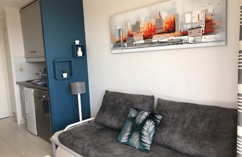 Le Lavandou Apartment | Pieds dans L'eau sea view - L'Anse de Pramousquier P&V