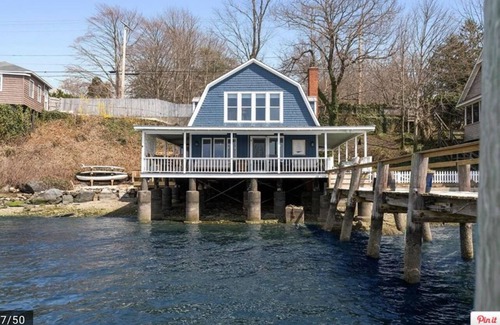 Tiverton House | Pier on Main