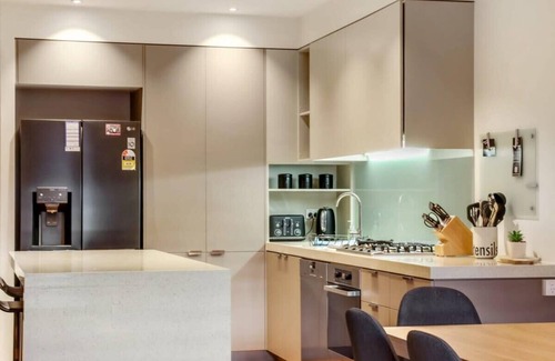 Geelong Apartment | PierPoint 203 I Geelong Waterfront Apt
