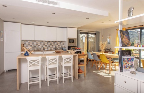 Pierrefeu-du-Var Villa | Pierrefeucaine stopover