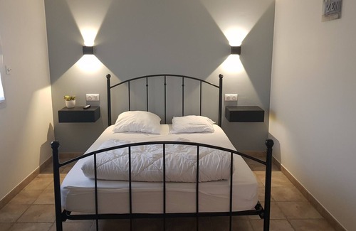 Visan Cottage | PIERRES BLANCHES Studio