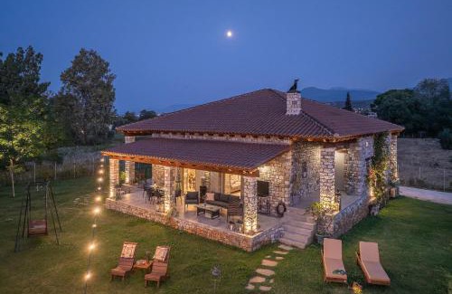 Aigio House | PIETRA VILLA Akoli beach