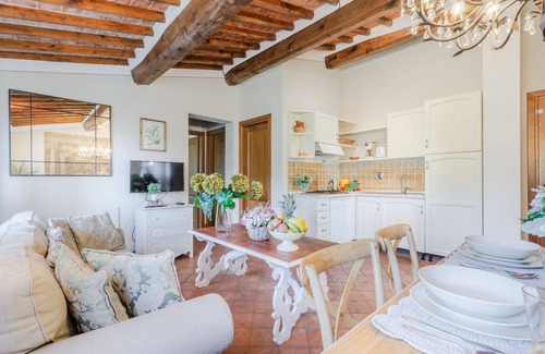 Lucca Apartment | Pietro Farmhouse Apartment in Wine Resort in Lucca