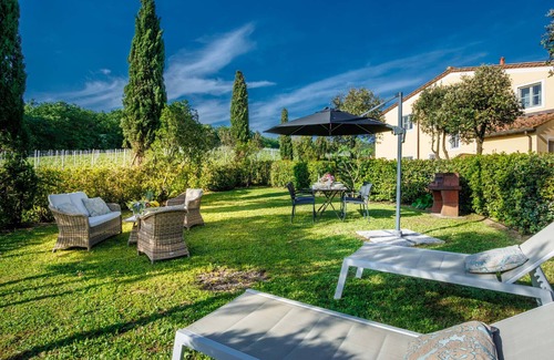 Lucca Apartment | Pietro Farmhouse Apartment in Wine Resort in Lucca