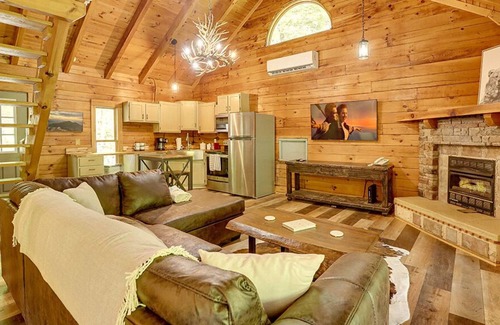 Townsend Cabin | Pigeon Forge - Townsend Manna - 1 Bedroom - Sleeps 4