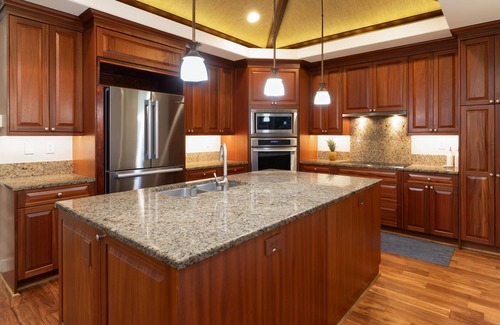 Kulalani House | ❤️PiH❤️ Coco Cabana ~ Hilton Pool & Waterslide Passes ★ Newly Decorated ★ Bikes