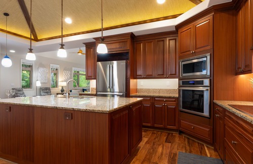 Kulalani House | ❤️PiH❤️ Coco Cabana ~ Hilton Pool & Waterslide Passes ★ Newly Decorated ★ Bikes
