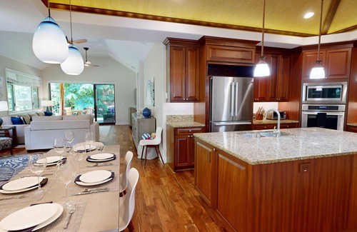 Kulalani House | ❤️PiH❤️ Coco Cabana ~ Hilton Pool & Waterslide Passes ★ Newly Decorated ★ Bikes