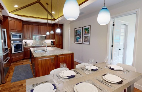 Kulalani House | ❤️PiH❤️ Coco Cabana ~ Hilton Pool & Waterslide Passes ★ Newly Decorated ★ Bikes