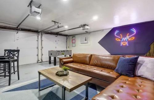 Central Colorado Springs Apartment | Pikes Charm - King Workspace 4K Roku BBQ