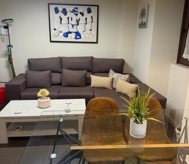 Jaen Apartment | Pilar8 - Bonito y céntrico apartamento con parking y Piscina