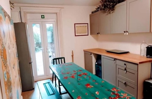 Glastonbury House | Pilgrims of the Goddess - Room 4