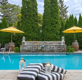 Historic Old Town Hotel | Pillar and Post Inn & Spa