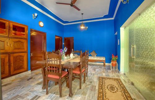 Jaipur District Villa | Pilot's Lounge