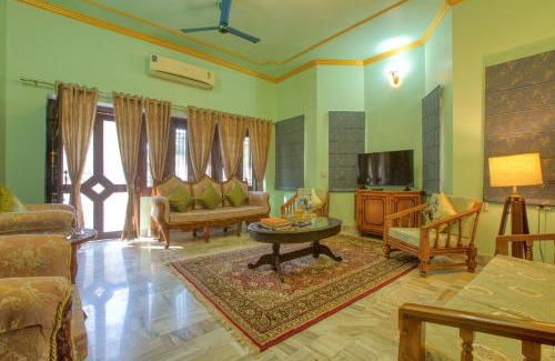 Jaipur District Villa | Pilot's Lounge
