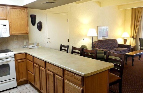 Inner Circle Hotel | Pima Inn Suites at Talking Stick