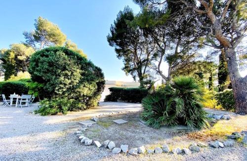 Cassis House | Pinède, calanques & jeux en famille pour 1 à 5 personnes