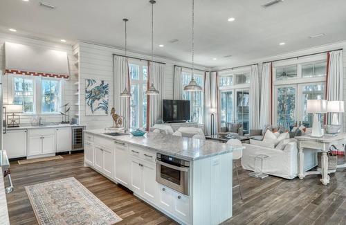 Watercolor House | Pinch yourself — you're at the beach! Sand Crab Cottage/Camp WaterColor & Frog Pool/4 Bikes