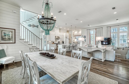 Watercolor House | Pinch yourself — you're at the beach! Sand Crab Cottage/Camp WaterColor & Frog Pool/4 Bikes