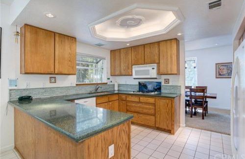 Yosemite West House | Pine Arbor Retreat