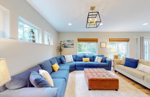Rockaway Beach House | Pine Beach Family Retreat