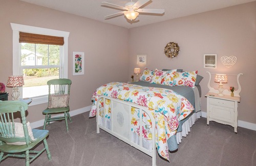 St. Augustine House | PINE BREEZE COTTAGE - A Beautiful Place To Rest Your Head