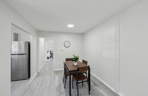 Newark Apartment | Pine Brook 1019 I Modern 15br Apartment ! Pool