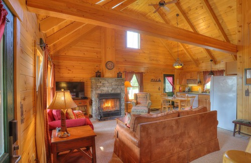 Rangeley Cabin | Pine Cabin at Rangeley Lake Resort - shared waterfront on Rangeley Lake