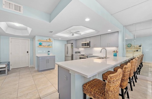 Sanibel Condo | Pine Cove #202 is a 3/2 Beachfront vacation rental on Sanibel Island