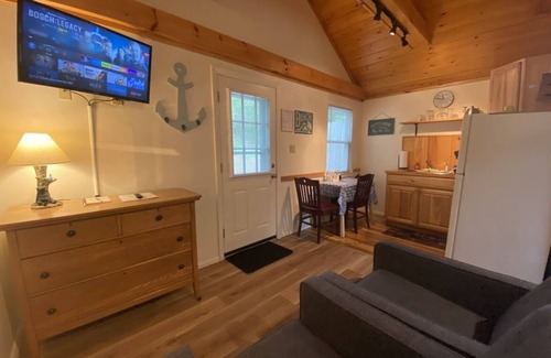 Lincolnville Cabin | Pine Grove Cottages: Cottage 11