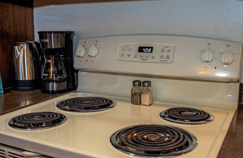 Sisters Apartment | Pine Grove Suite in Sisters