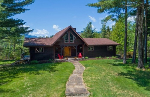 North Pole House | Pine Haven Retreat overlooking Whiteface-privacy, amenities & views. Sleeps 8-12