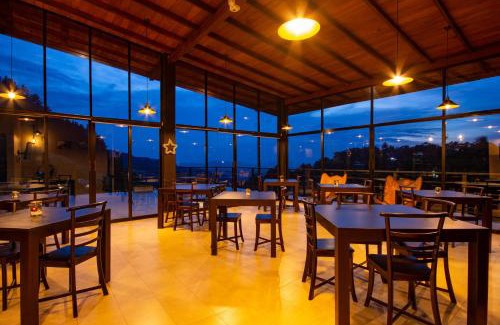 Kandy Hotel | Pine Hill Residence