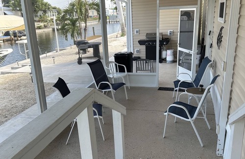 Flamingo Bay House | Pine Island Retreat 2/2 on Canal!!