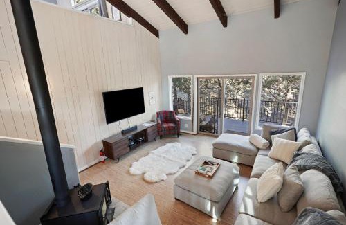 Bend House | Pine Knoll