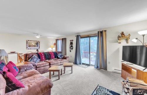 North Creek House | Pine Knot 62H - Retreat with Private Play Area