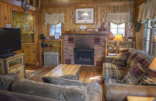 Bainbridge Cabin | Pine Lake Trout Club Cabin #7!