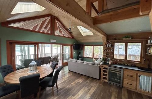 Pine River Pond House | Pine River Pond waterfront