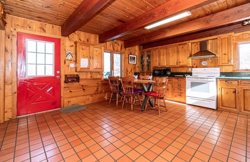 Minden Hills Cottage | Pine Springs Retreat