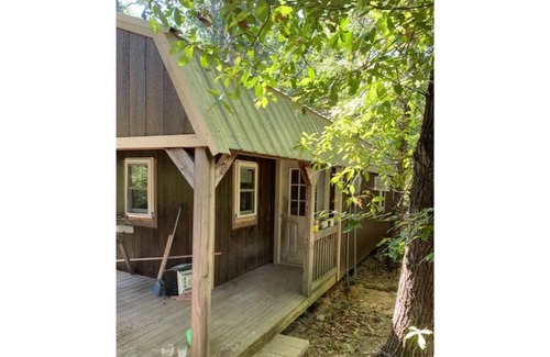 Golconda Cabin | PINE TREE CABIN Cute cabin nestled in the woods.