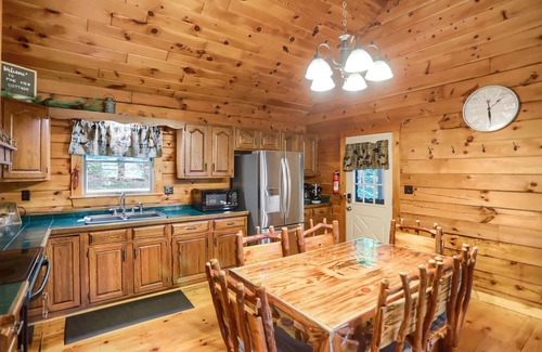 Elliottsburg Cabin | Pine View Cottage - Cozy and Secluded - 3 bedroom