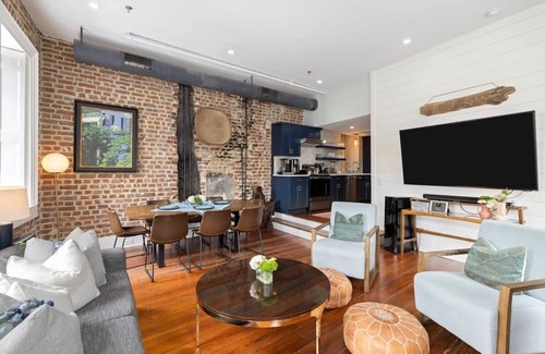 French Quarter House | Pineapple Place | Spacious 4BR Historic District!