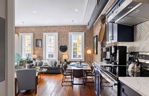 French Quarter House | Pineapple Place | Spacious 4BR Historic District!