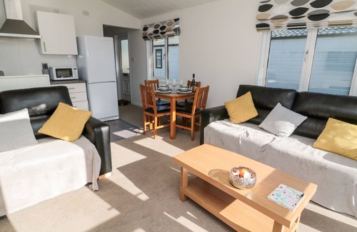 Morpeth Cottage | PINECONE LODGE - NO 9, pet friendly, with a garden in Felton
