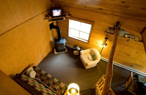 Conover Apartment | Pinecone Place Upper Unit - 3 Bedroom