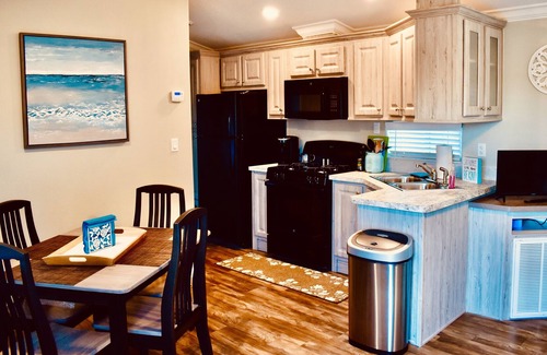 Southgate Cottage | Pinecraft Cottage - In the heart of Sarasota