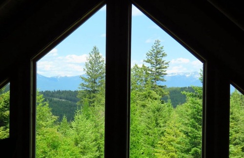 Lakeside Cabin | Pinecrest Cabin- a relaxing mountain cabin close to town